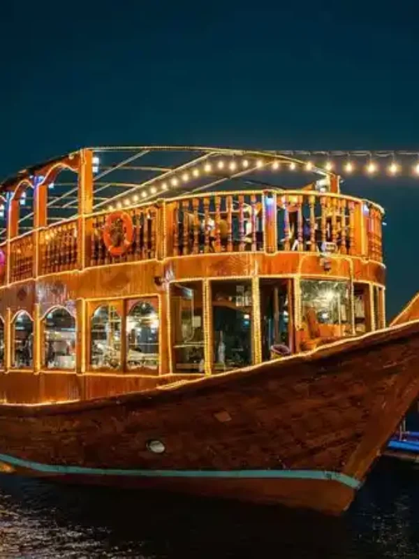 DUBAI DINNER CRUISE