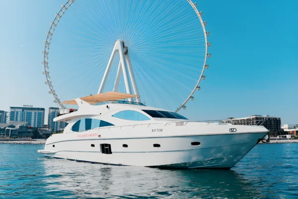 Dubai Marina Sightseeing Yacht Cruise — 1 Hour