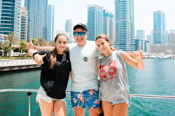 Dubai Marina Sightseeing Yacht Cruise — 1 Hour