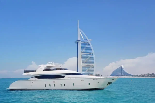 Luxury Shared Yacht Tour — Dubai Marina (Breakfast or BBQ)